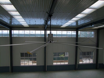 fan de plafond industrielle de grande d'entrepôt de 16ft HVLS ventilation d'air refroidissant la puissance de 220V 60Hz